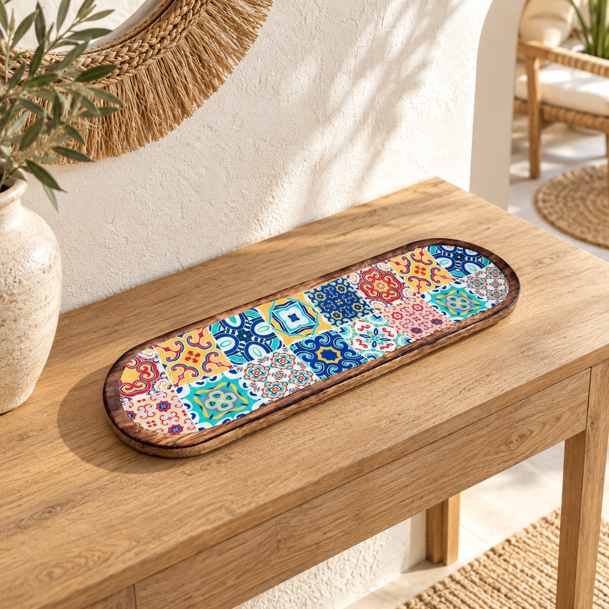 Mangohouten schaal met tegelmotief – groot, item 34462, in a Mediterranean interior