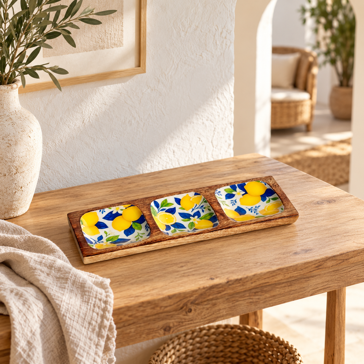 Schaal met citroenmotief 30,50 × 9,50 × 1,50 cm, item 39314, in a Mediterranean interior